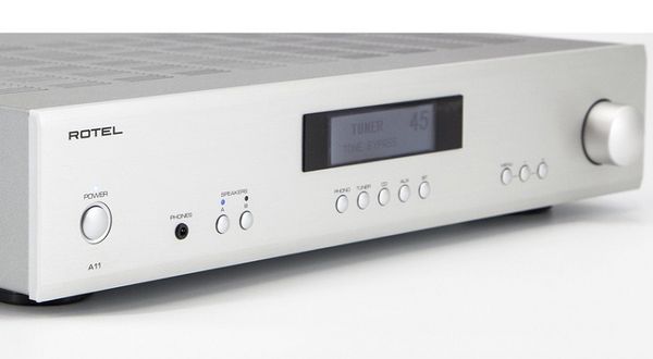 ampli Rotel A11 cheo