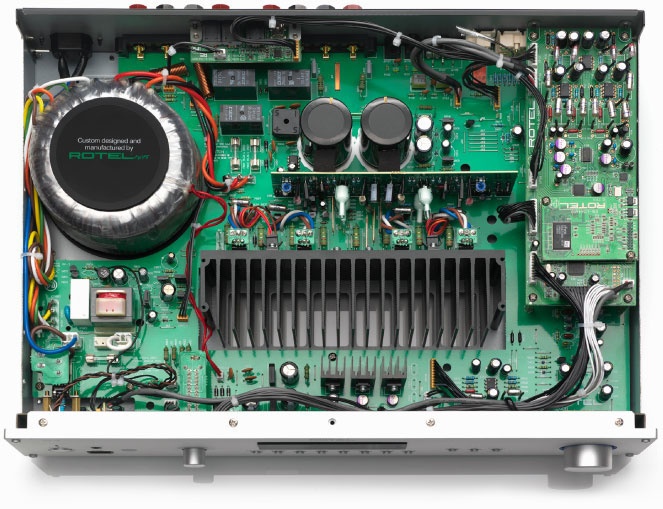 ampli Rotel A11 trong