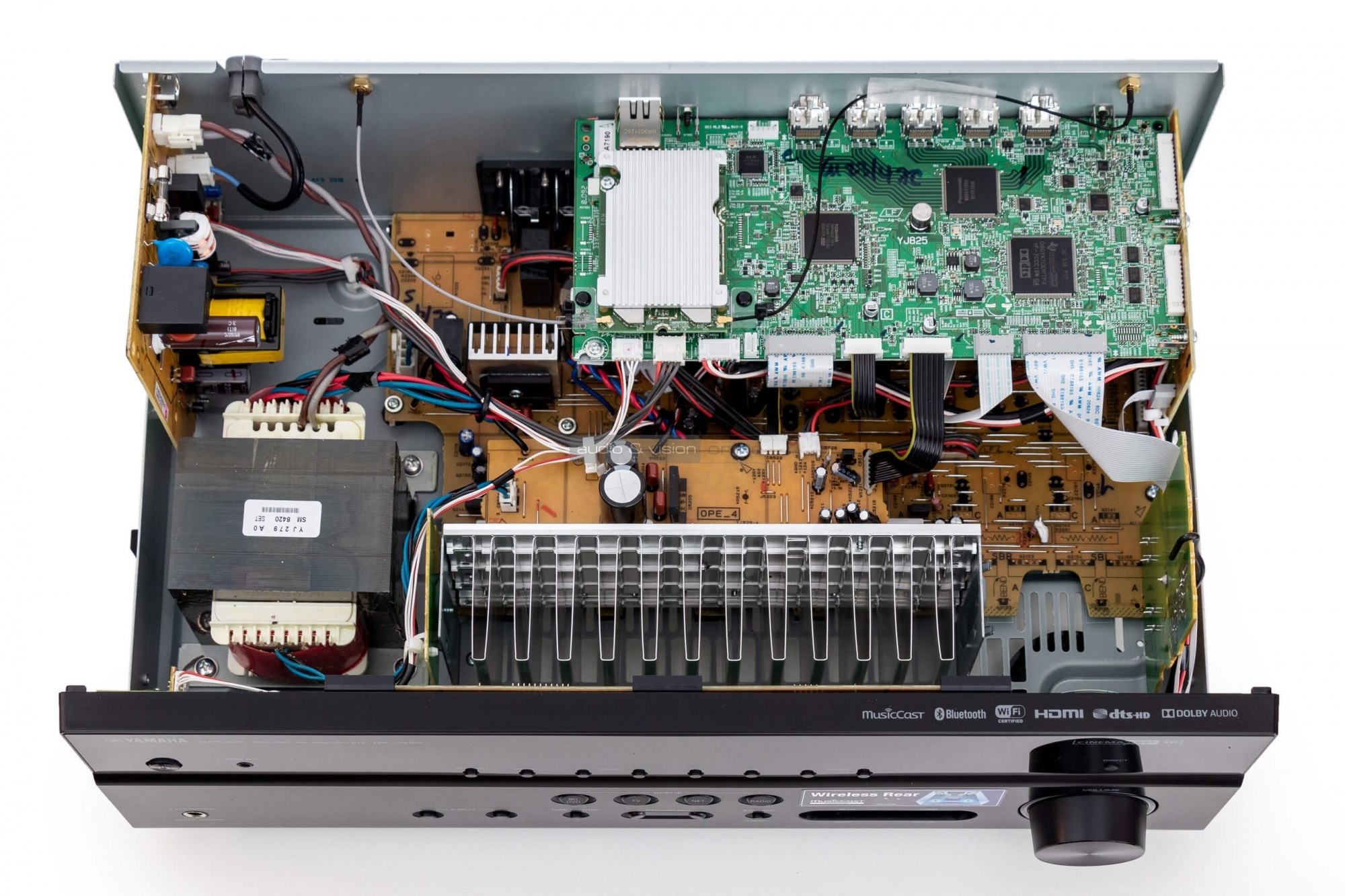 ampli Yamaha RX V485 trong