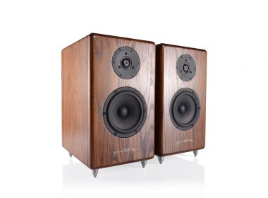 loa Audio Hungary Q40S truoc