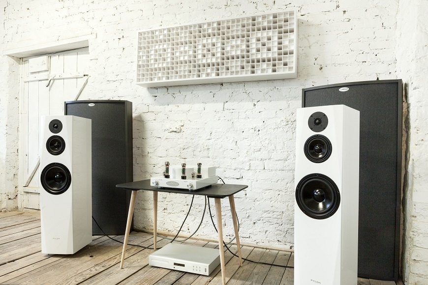 loa Pylon Audio Sapphire 31 dep