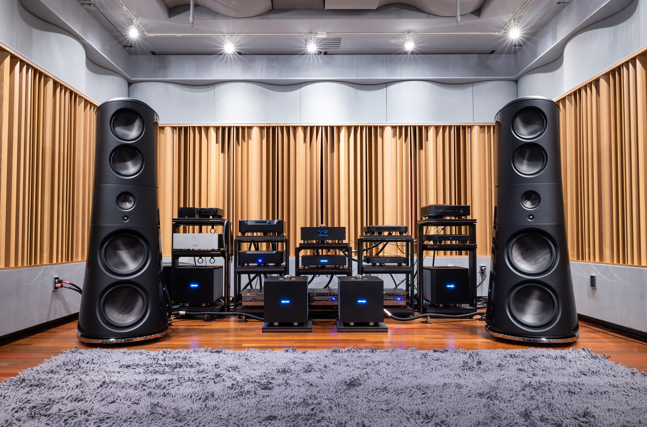 Magico M9 hay